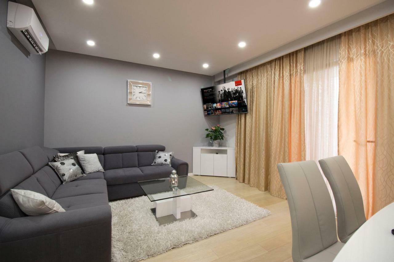 Apartment Deluxe Nana Makarska Exterior photo